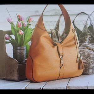 G.I.L.I Classic Leather Hobo Verona